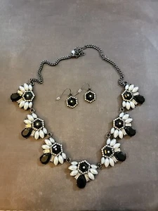 Juego de Collar y Pendientes Avon Distintivo 18" Negro Luz Stella Tono Plateado - Imagen 1 de 8
