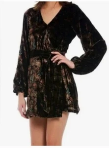 Chelsea & Violet Crushed Velvet Boho Wrap Dress Size Large Floral Leaf   NWT - Picture 1 of 3