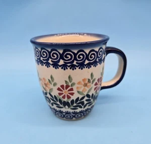 Taza de café de cerámica polaca con flores y remolinos Boleslawcu - Imagen 1 de 5