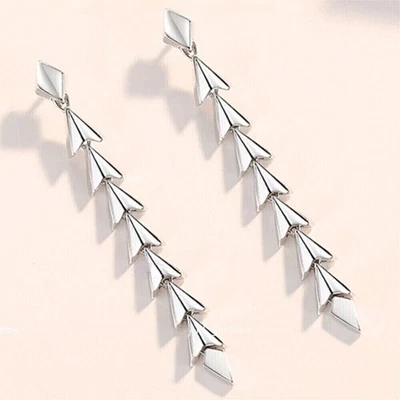 Pendientes de platino real Pt950 pendientes de borlas triangulares largos de la suerte 6-6,3 g Foto 1 de 4