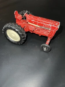 ERTL International Harvester Red Die-cast Toy Farm Tractor 5” - Picture 1 of 7