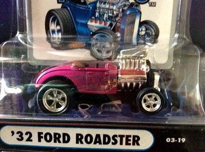 Muscle Machines  1932 Ford Roadster    1/64 DIECAST  -- 32 STREETROD  BLOWER - - Image 1 of 2