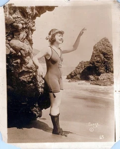 Mack Sennett Bathing Beauty (1915) ❤ Vintage Cheesecake Portrait Photo 959K - Picture 1 of 2