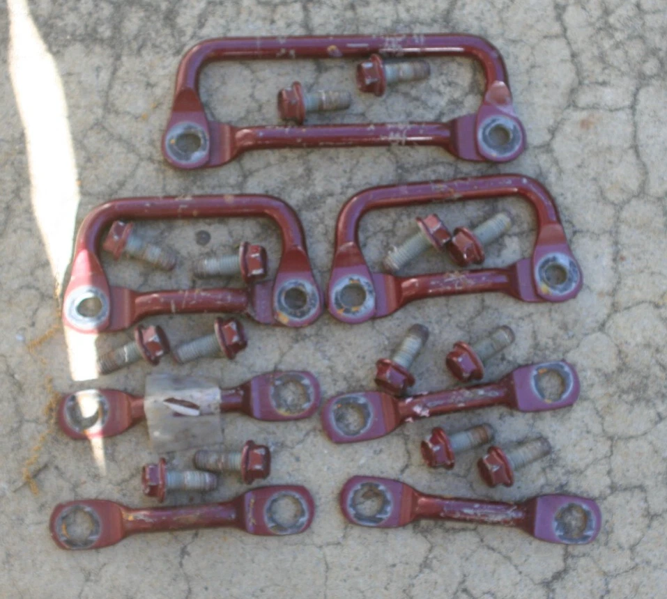 2001 ДО 14 GMC CHEVY CADILLAC TAHOE YUKON ЭСКАЛАДА ТРЕТИЙ РЯД СИДЕНЬЯ КРОНШТЕЙНЫ БОЛТЫ - Изображение 1 из 1