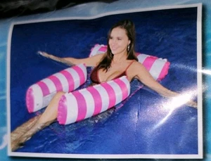 ๐๐Water Lounge Inflatable Red Striped Inc Blue Carry Bag Pool Chair River Lake - Picture 1 of 6