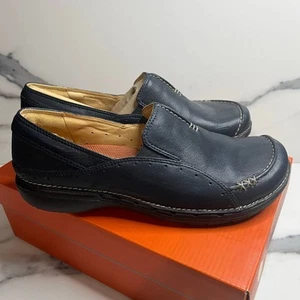 CLARKS Unstructured NEW Women's 6.5 M Navy Un.Buckle Leather Slip On Loafer Shoe - Picture 1 of 7