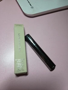 Burberry Full Kisses Lipstick 2g No. 553 Military Red NIB Red - Picture 1 of 9