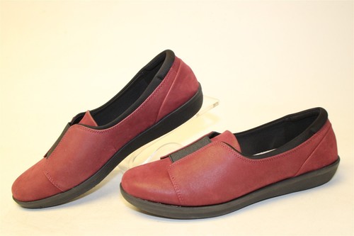 Scarpe basse Clarks Cloudsteppers NUOVE donna taglia 9 5 M 41 pelle bordeaux slip on