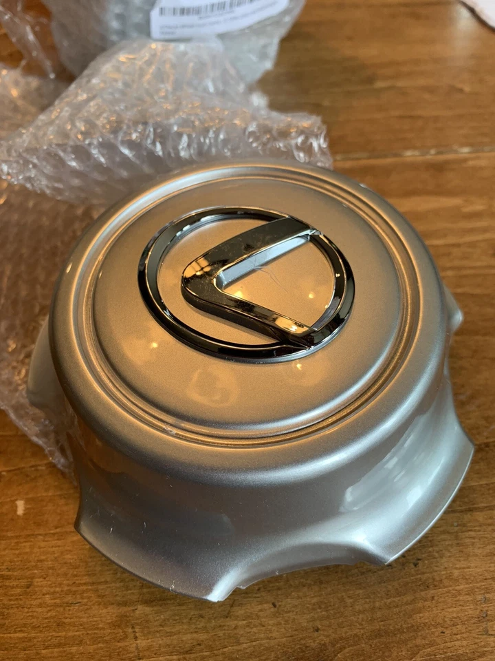 Tapas centrales de rueda Lexus para LX 470 Foto 1 de 1