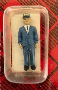 Figura Campbell Weston Station Master HO #1204 - Imagen 1 de 3