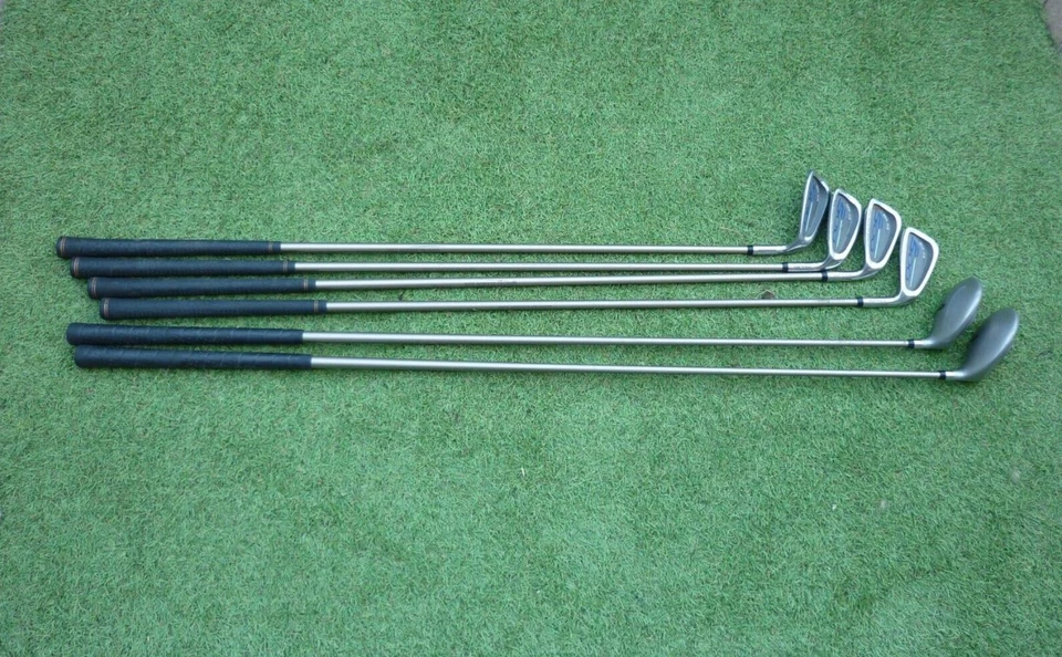 Ladies Macgregor MC500 irons 4,6,8,SW  with  RD 3 & 5 wood graphite shafts - Image 1 of 4