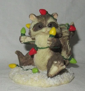 Charming Tails by Dean Griff #87514 Holiday Raccoon TESTING THE LIGHTS - Picture 1 of 7