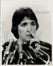 1982 Press Photo Eleanor Smeal, NOW President, speaks at Washington news brief.