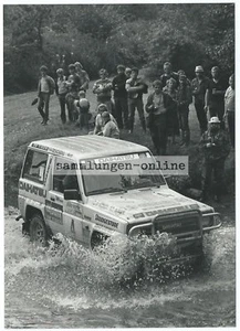 DAIHATSU Jeep Rally Attraversamento Fiume Foto Auto Photograph Photo - Foto 1 di 2