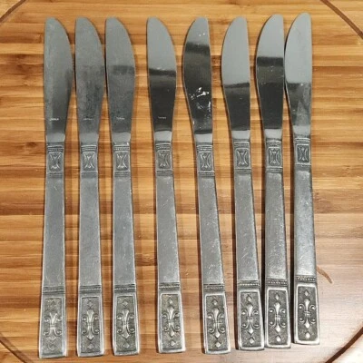 8 OXFORD HALL JAPAN Stainless Steel OXH69 Fleur De Lis Dinner Knives - Image 1 of 4
