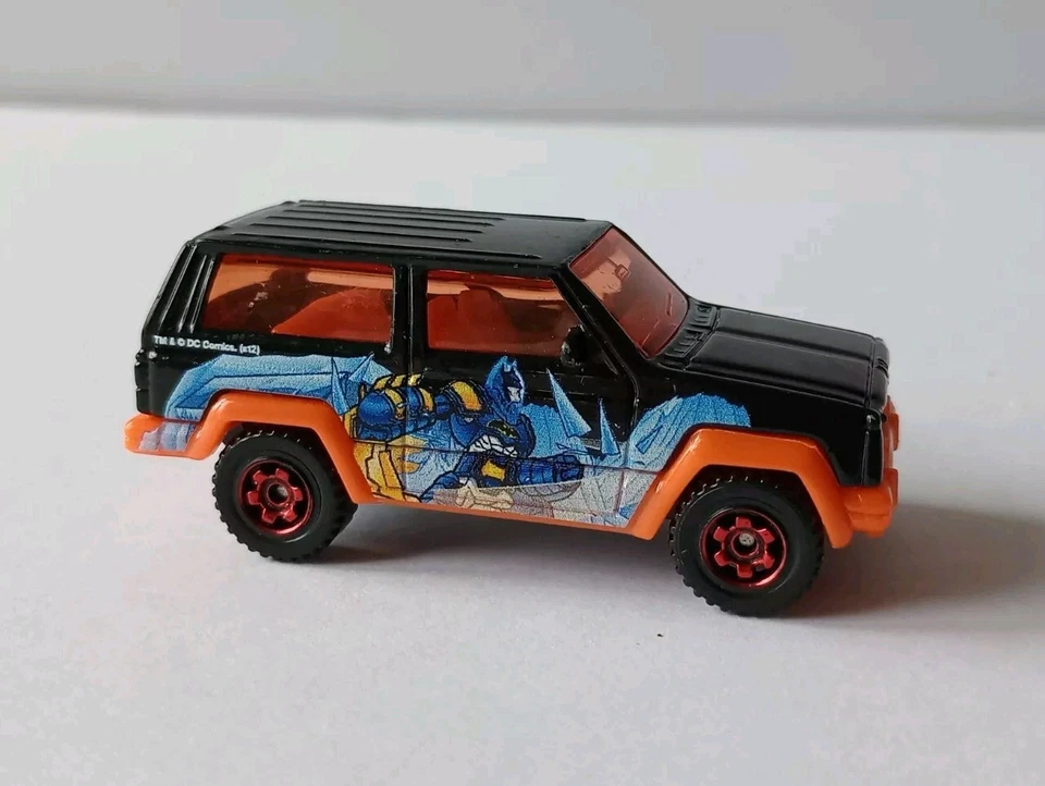 Batman Matchbox DC Comics Diecast Toy Car Collectible 1986 Jeep Cherokee  - Image 1 of 4