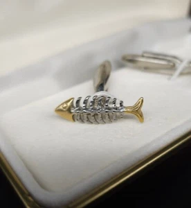 Pair Of Novelty Silver Gold FISH BONES Cufflinks For Fishing Fans Fisherman - Picture 1 of 20