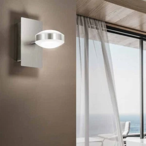 Fabas Luce Applique da parete a LED dal design moderno con struttura in metallo - Foto 1 di 5