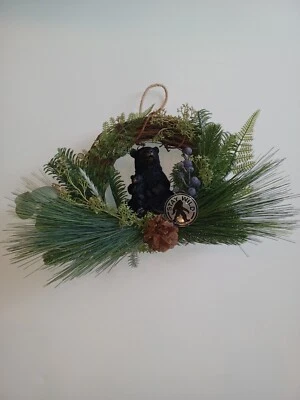 Santuario de mamá oso-- Corona para amantes de la naturaleza de 14" Foto 1 de 4