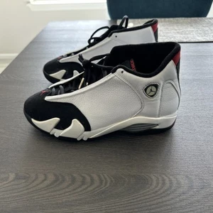 Size 8Jordan 14 Retro BlackToe2014 brand new slightly deteriorating From Storage - Picture 1 of 24