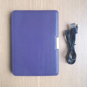 VGC Amazon Kindle Paperwhite 6th Generation 2GB Wi-Fi Black, Case + Cable Bundle - Picture 1 of 6