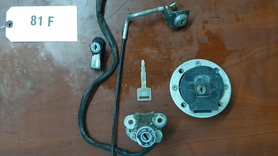 SUZUKI V-Strom 1000 DL1000 2002-2007 JUEGO DE CERRADURAS 37000-06860 CON HARDWEAR Foto 1 de 4