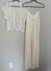 Vintage Shadowline Peignoir Set 2 PC Gown & Lace Jacket Nylon USA SZ Medium - Picture 1 of 16