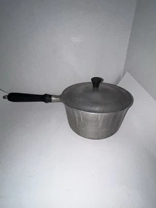Vtg Hammered Club Aluminum Hammercraft Cookware 2.5 Qt Saucepan Pot w/ lid. - Picture 1 of 7