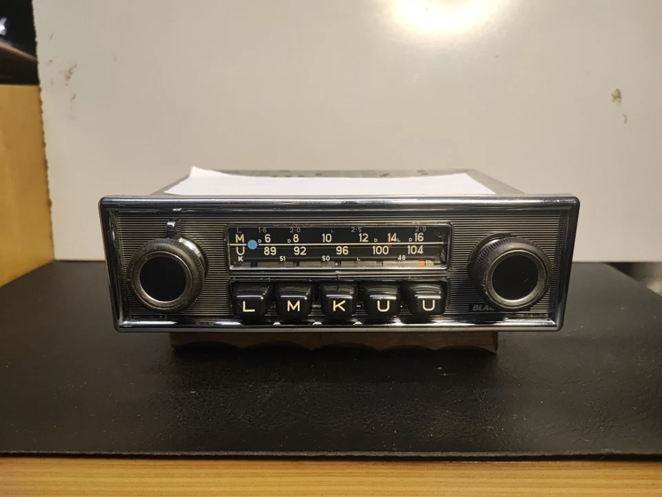 Blaupunkt Frankfurt Car Radio Vintage Classic Car - Image 1 of 4