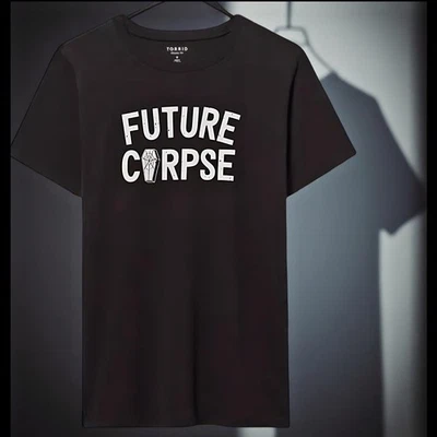 Camiseta deportiva clásica negra profunda TORRID “Future Corpse” nueva con etiquetas talla 3X Foto 1 de 4