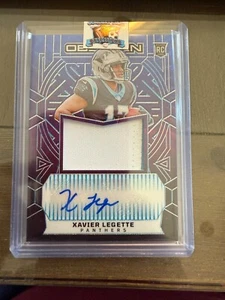 Xavier Legette 2024 Panini Ossidiana Blu RJJ-XLE /49 Carta Reliquia Autografata - Foto 1 di 2