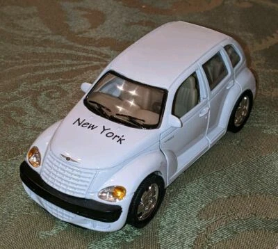SAICO #5019 2001 Chrysler PT Cruiser while 1/34 scale New York edition RARE HTF - Image 1 of 4