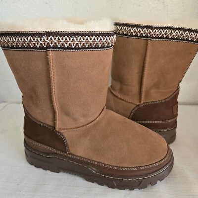 DEFECT UNISEX KIDS SIZE 4 CHESTNUT UGG CLASSIC SHORT TRAILGAZER BOOTS 1157694K - Image 1 of 4
