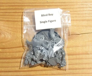 40K Tyranids _Tyrant Guard w/ Crushing Claws Blind Buy Single Figure Bits - Picture 1 of 1