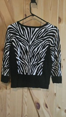 Cárdigan Casa Blanca Mercado Negro M Cebra Tachonado Lentejuelas Recortado Elástico Botón Foto 1 de 2