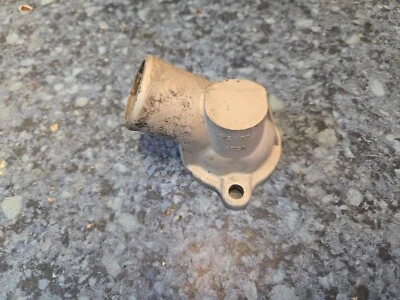 Range Rover Classic 3.5L 3.9L V8 Thermostat Elbow Housing 612087 - Image 1 of 4