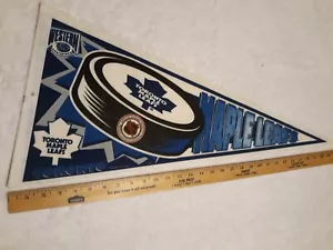 VINTAGE TORONTO MAPLE LEAFS NHL Hockey Pennant FULL SIZE 30" / western conf. - Picture 1 of 8