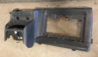 Chrysler Sebring 2001-2006 montaje de tablero inferior P/N Orn92trmab genuino OEM Dodge Foto 1 de 4