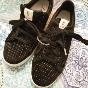 ED Ellen DeGeneres Black and Gold Dot Chapa Sneakers - Picture 1 of 4