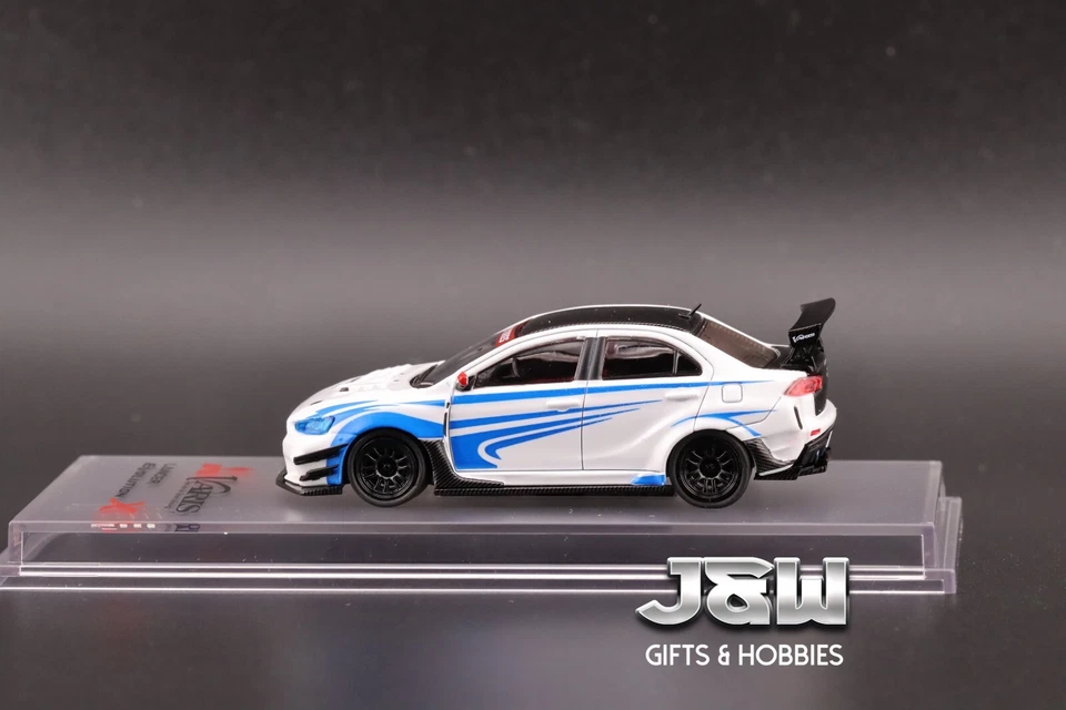Modelo CM Mitsubishi Lancer EVO X Blanco Varis Cuerpo Ancho 1/64 Foto 1 de 4