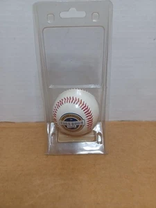 Yankee Stadium 2009 temporada inaugural béisbol oficial nuevo - Imagen 1 de 7