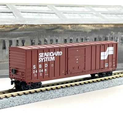 Roundhouse N Scale 8313 Seaboard System 50' Rib Side Boxcar SBD 24046 MTL Trucks - Image 1 of 4
