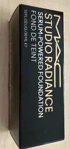 MAC Studio Radiance Serum Powered Foundation Flüssige Foundation, Nr. NC40, 30ml - Bild 1 von 5