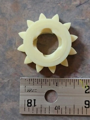 LAWN BOY Recoil Starter Pinion Gear 607547 NOS ~ Free Shipping - Image 1 of 2
