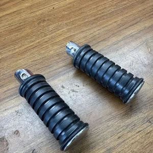 1998-2003 Yamaha V Star 650 Rear Back Passenger Foot Peg Set Pair - Bild 1 von 3