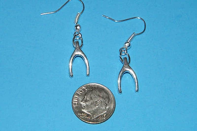 Pendientes WISH BONE Lucky Vegas Jugadores BUENA SUERTE Dije Plata Oreja Alambres ¡NUEVO! Foto 1 de 4