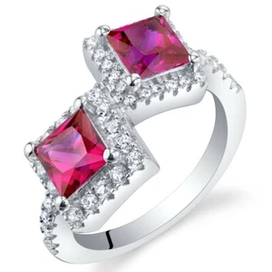 Anello a due pietre in argento sterling con rubino creato in laboratorio taglio principessa misure da 5 a 9 - Foto 1 di 2
