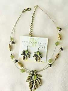 Collar + Pendiente a juego Juego de 2 PIEZAS Tono Bronce con Cristales Verdes - Imagen 1 de 3