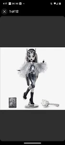SDCC 2022 Exclusive Monster High Voltageous Frankie Stein B&W Puppe Mattel Hand - Bild 1 von 4