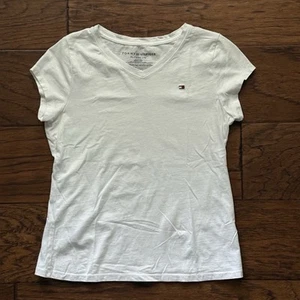 Tommy Hilfiger Girl’s Size XL White V-Neck Short Sleeve Embroidered Logo T-shirt - Picture 1 of 6